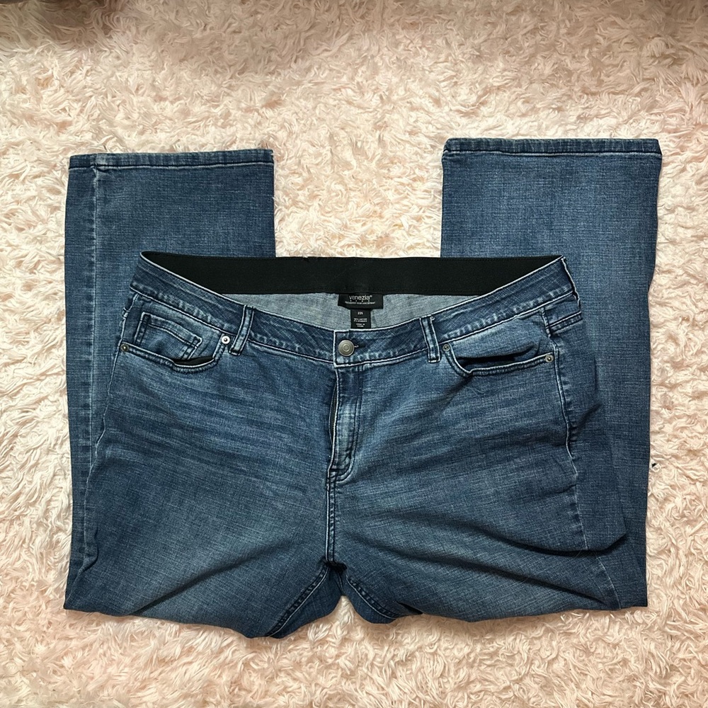 Lane Bryant Venezia Skinny/Straight Cut Highrise Jeans
